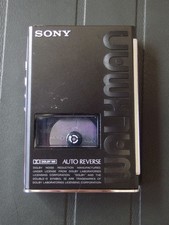 Extremely rare, includes soft case. SONY WALKMAN WM-103 cassette player.