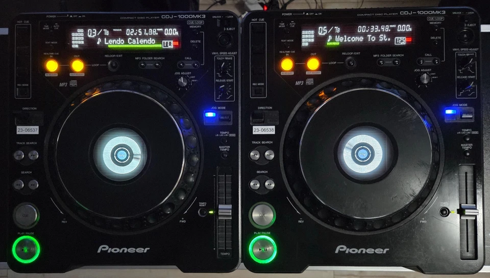 Pioneer CDJ 1000 Mk3 - 2 Stück + 2 Tasche - Bild 3 von 4