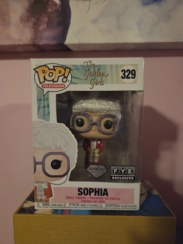 Funko Pop Television The Golden Girls Sophia #329 FYE EXCLUSIVE DIAMOND READ