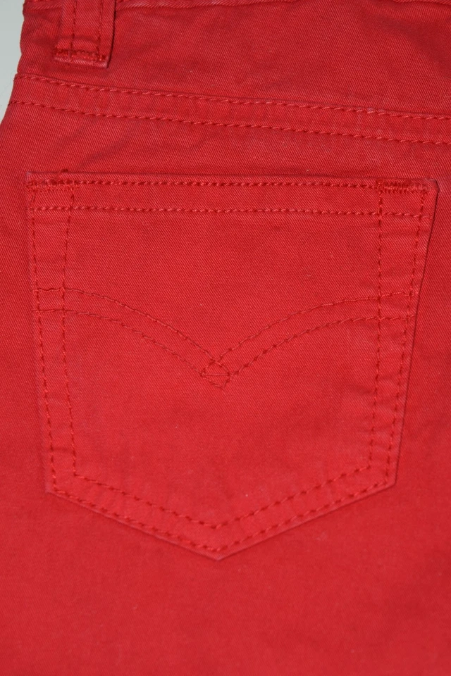  Novo Oscar de la Renta Batom de Algodão Feminino Ferrari Shorts Sarja Vermelha 4 Anos - Imagem 4 de 4