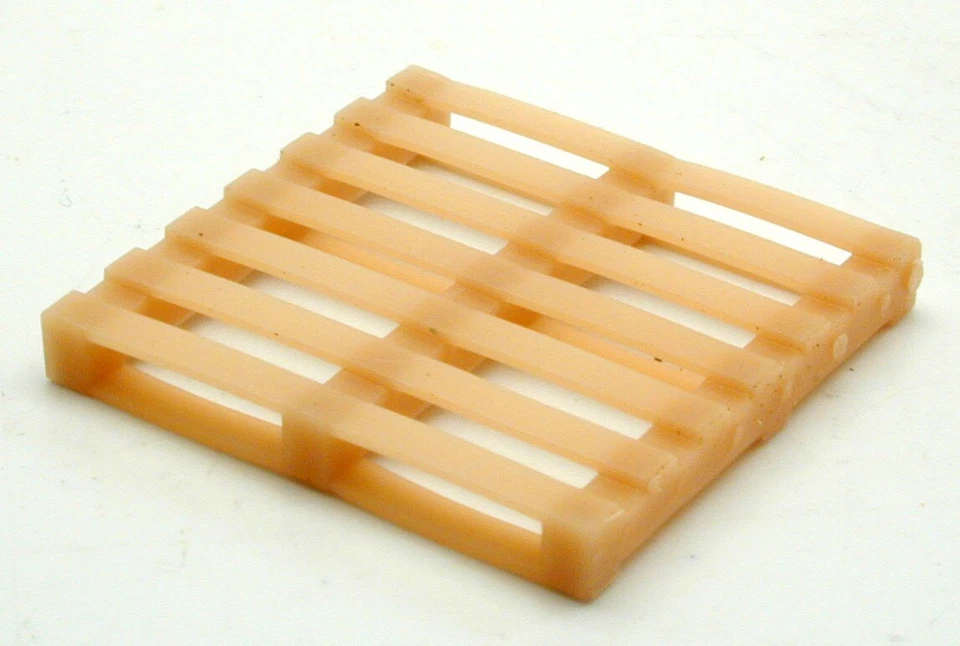 PALLETS 48" X 48" QUANTITY 20 RESIN O SCALE 1/48 On30 LIONEL O-27 MTH PALLET - Image 2 of 4