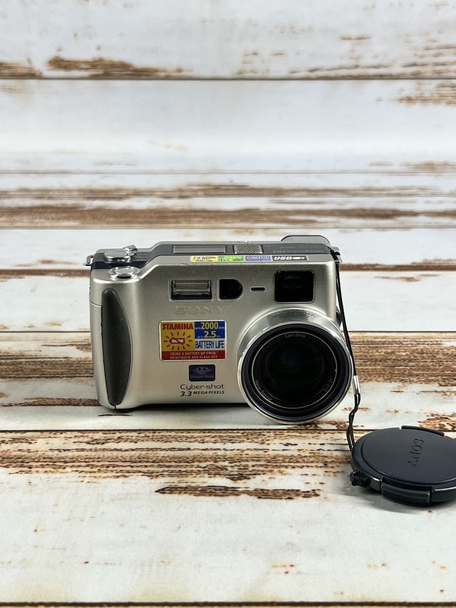 Sony DSC-S70 Cyber Shot LCD Digital Camera 3.3MP 6x Zoom w