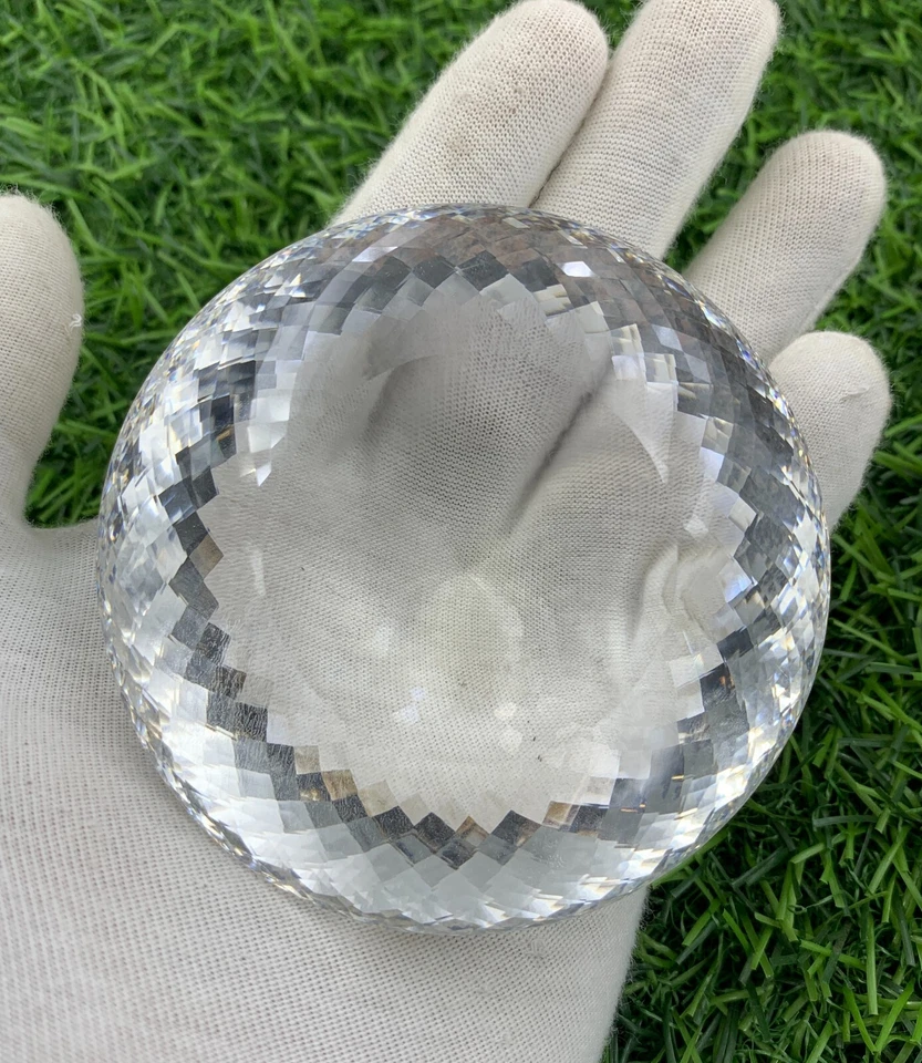 1404 CRT Round Clear Quartz Gemstone, AAA Excellent Quality Faceted Cut Gemstone - Image 2 of 4