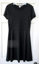 GAP SHORT SLEEVED BLACK SWEATER DRESS Size S