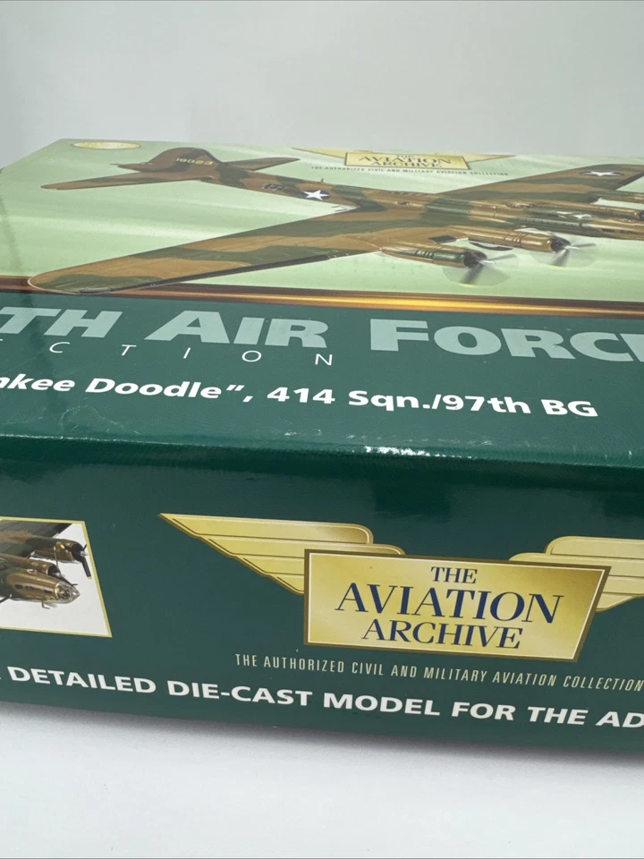 Corgi AA33304 1:72 Boeing B-17E Yankee Doodle 414 Sqn/97th BG MIB Diecast - Image 4 of 4