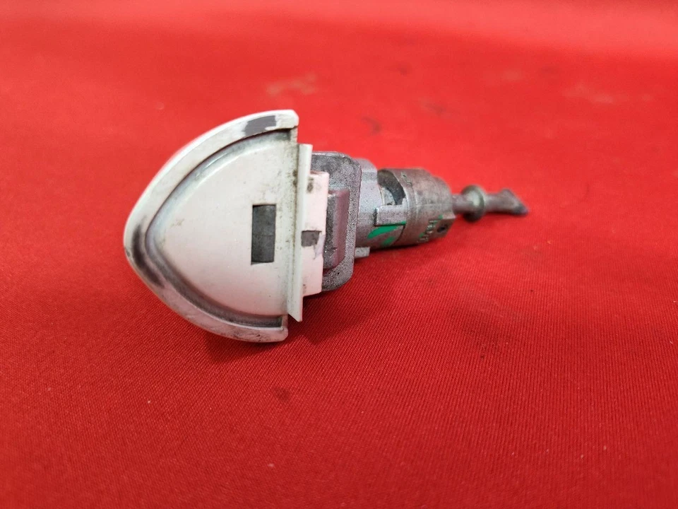 Kia Optima 2012 2013 construido en EE. UU. Juego de tapa de manija de puerta del conductor delantero izquierdo blanco como la nieve Foto 2 de 4