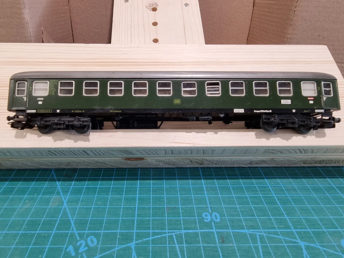 Voiture Voyageur Marklin 4022 HO DB - 2e Classe Stuttgart-Frankfurt, éclairage, Occasion