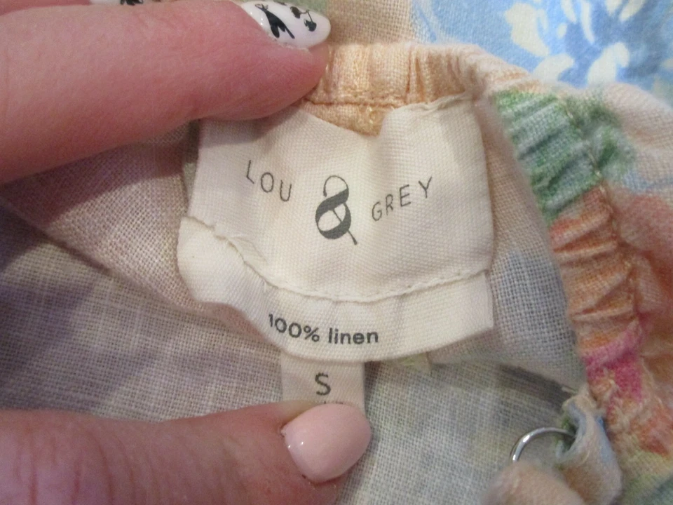 Pantalones Cortos Mameluco Lou & Gris Floral Lino Pastel con Bolsillos Pequeña Correa Ajustable Usados en Excelente Condición Foto 4 de 4