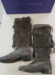 stuart weitzman fringe boots