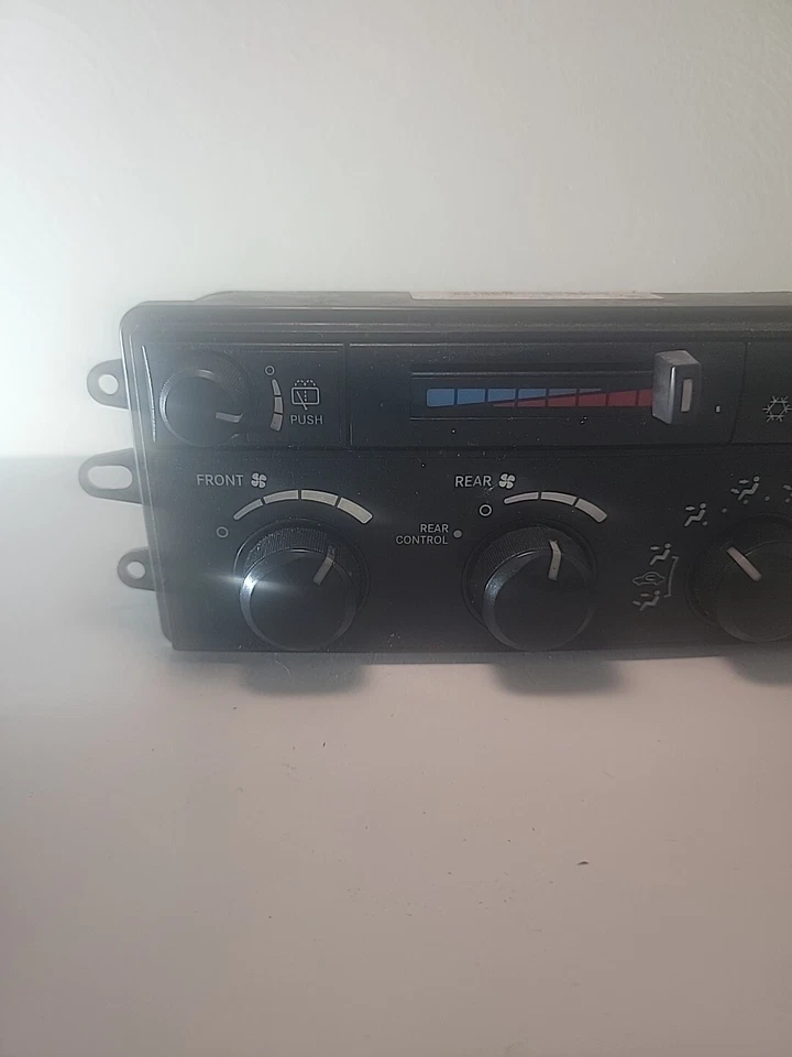 Control de clima manual Chrysler Aspen Dodge Durango 2005 2006 2007 2008 2009 Foto 2 de 4