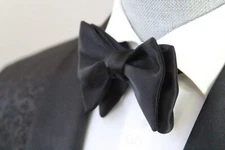 NWT Men's bow tie 100%Silk Charmeuse Black Self tied Bow tie Small AD2023