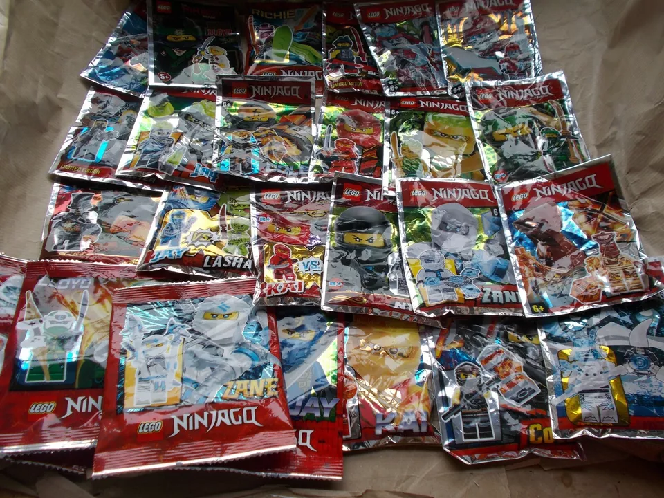 NUEVO LEGO NINJAGO FOIL PACK MINIFIGURA Y ARMA KAI LLOYD ZANE JAY NYA WU PICK 1 Foto 3 de 4
