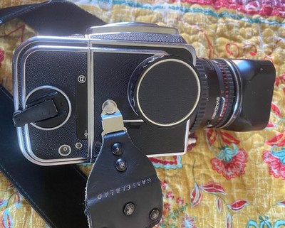 Hasselblad 500 CM medium format film camera + 80mm 2.8 Planar T