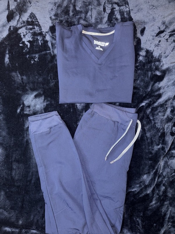 Fabletics Blue Solid Scrub Set V-Neck Top & Jogger Pants Size M