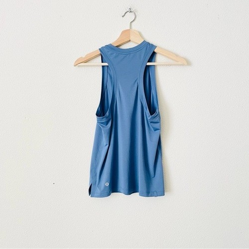 Lululemon SIZE 6 Ultralight waist length tank top in Oasis Blue - Picture 3 of 5