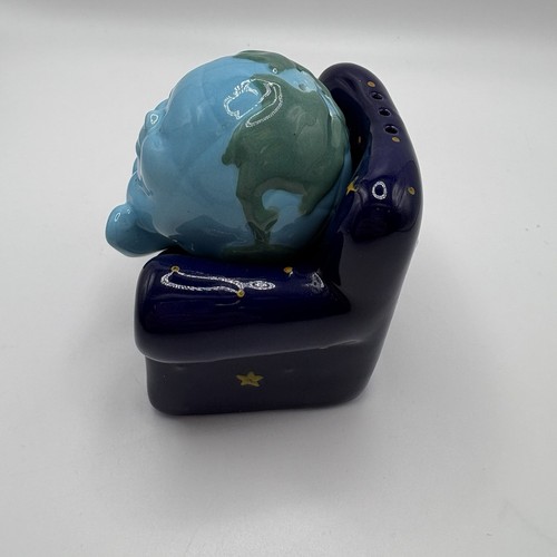 Vintage Anthropomorphic Clay Art Globe Earth in a Chair Salt & Pepper Shakers - 第 2/10 張圖片