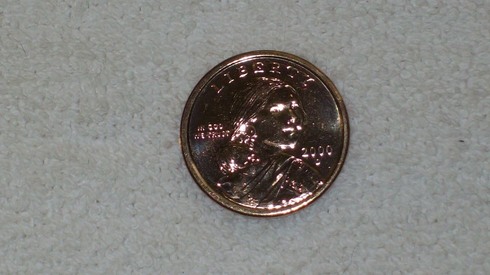 2000 SACAGAWEA DOLLAR FROM MILLENNIUM SET RARE BURNISHED FINISH - Image 2 of 4