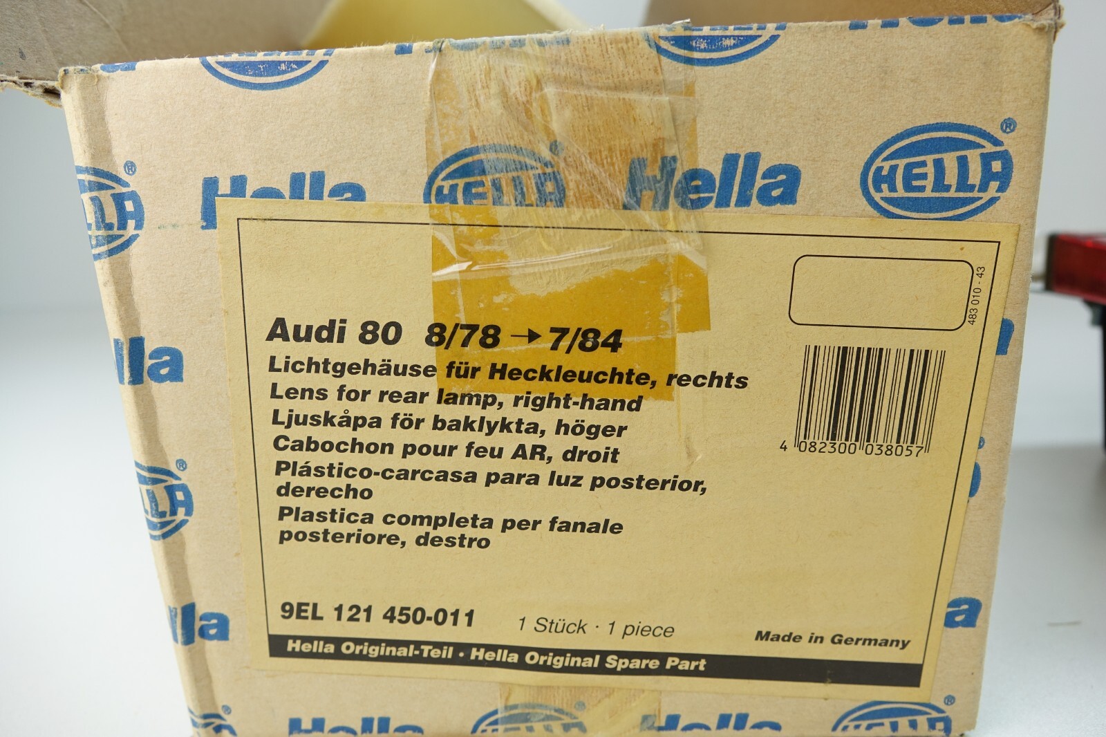 AUDI 80 Typ 82 B1 HELLA Lichtgehäuse Rückleuchte 9el119648-021  