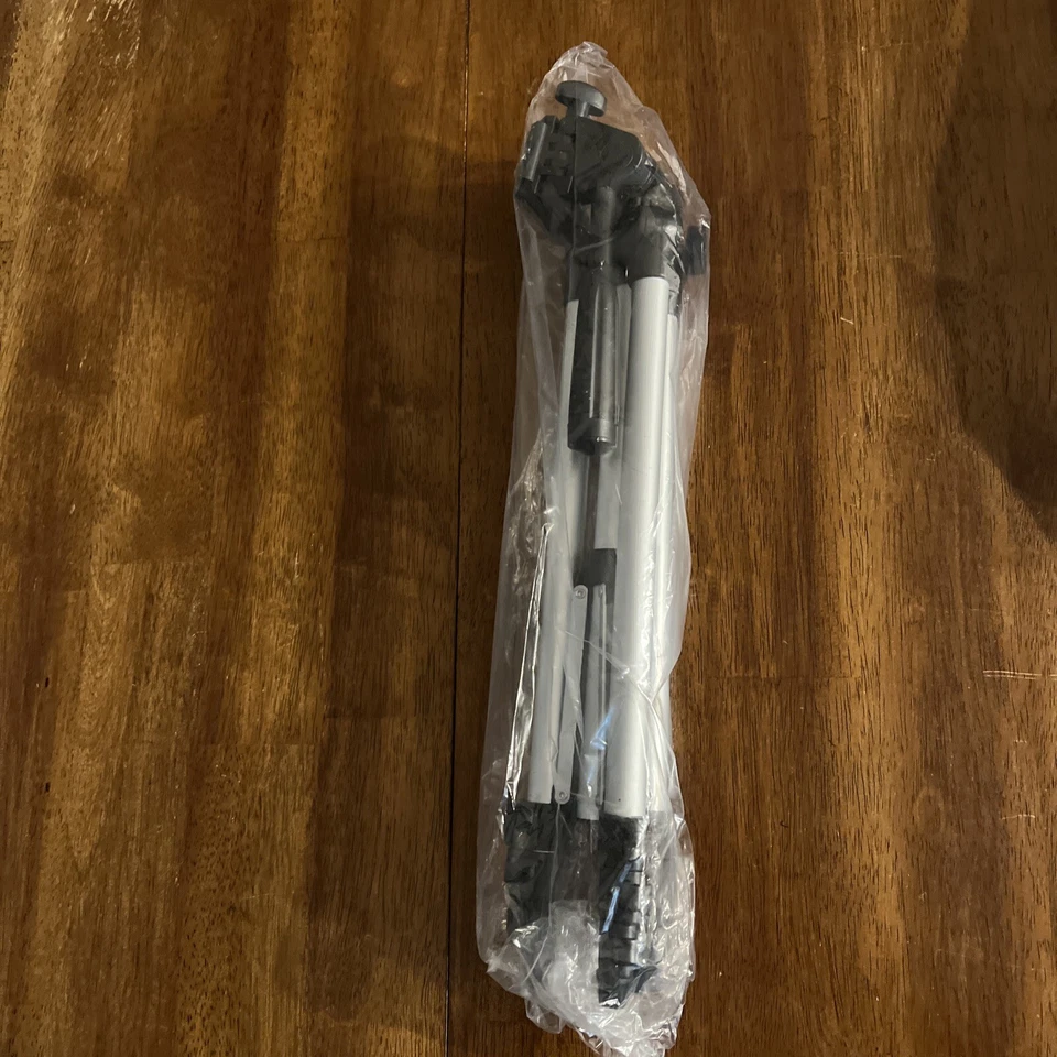 Precision Design PD-50PVTR Tripod New Open Box With New LED Light/Bracket - Image 4 of 4