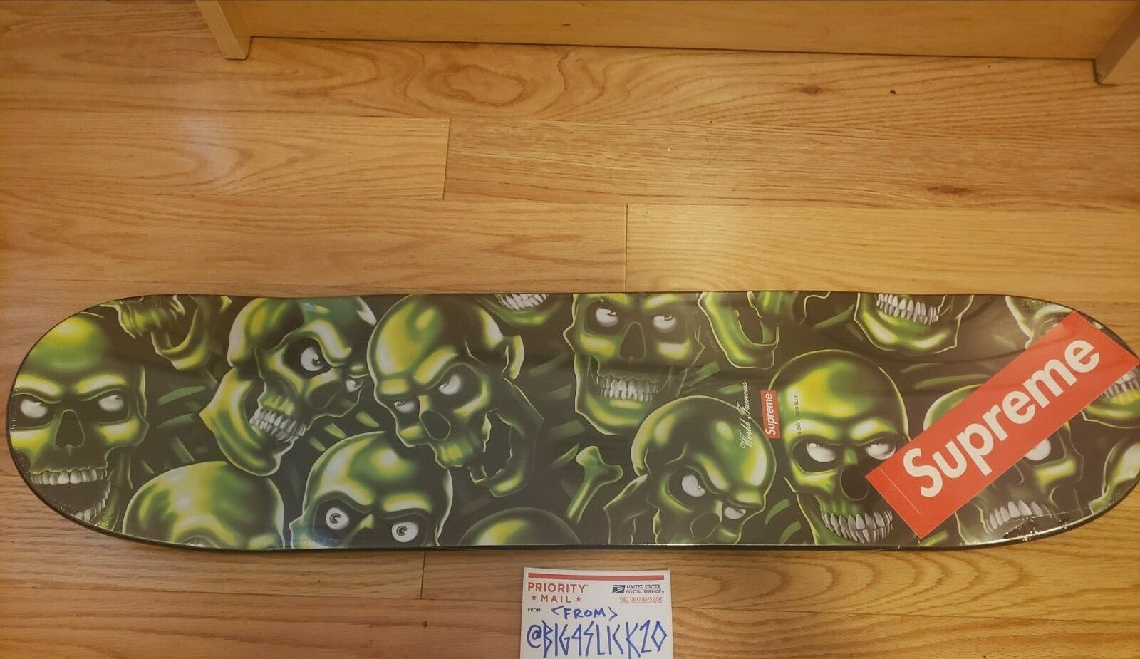 Supreme Skull Pile Skateboard Deck Skulls Glow In the Dark Juicy J Stay