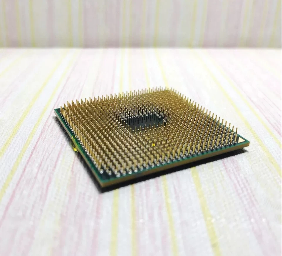 AMD AM3500DDX43GX A8-3500M 1.5GHz Quad Core Notebook Processor - Image 3 of 4