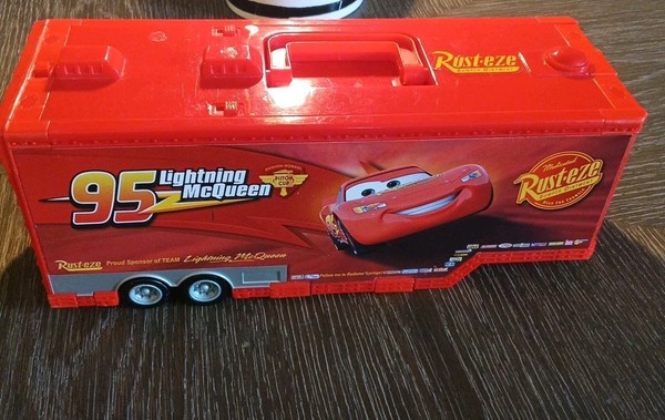 Disney Pixar Cars Wheel Action Mack Juego Transforma 5+ Área de Juego 2015