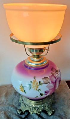 VINTAGE HEDCO GONE WITH THE WIND HURRICANE PARLOR TABLE LAMP MILK GLASS 18'' RARE