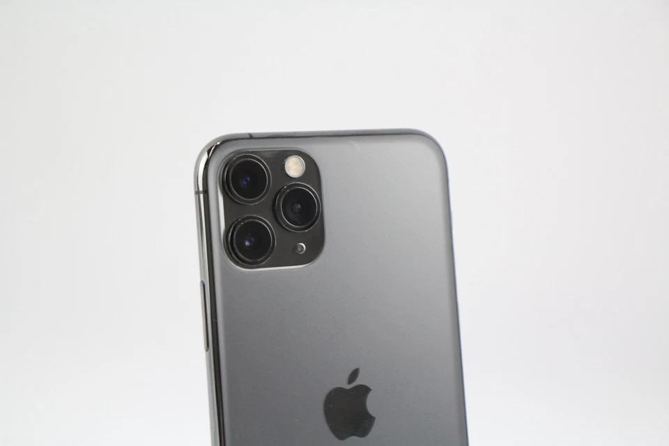 Apple iPhone 11 Pro (Unlocked) A2215 256GB Space Grey Grade B Boxed - Image 3 of 4