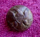 EXCAVATED CIVIL WAR INFANTRY  EAGLE  COAT BUTTON (PORT HUDSON)