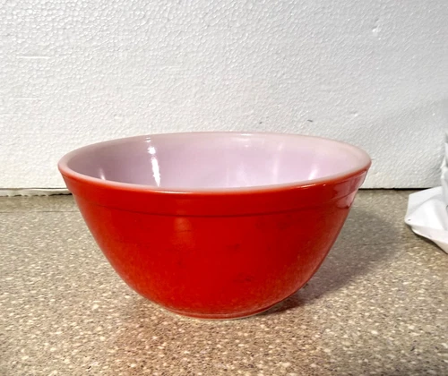 Vintage  PYREX Red Mixing Bowl 1-1/2 Quart Model #402 Primary Color Mixing Bowl