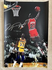 Signiertes Michael Jordan #23 Basketball-Foto Dunk vs. Lakers #32 zertifiziert