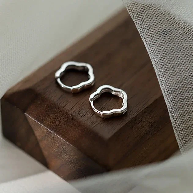 Pendientes de aro con flores de plata de ley para mujer joyas naturales en forma de planta Foto 4 de 4