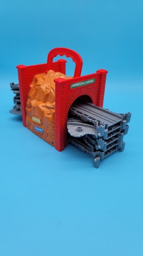 Tidmouth Tunnel Take N Play Thomas The Train Play Set 2010 Retired With Thomas - Picture 2 of 9