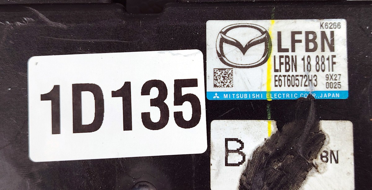 2009-2011 Mazda Axela BLEFP Engine Control Unit ECU LFBN-18-881F