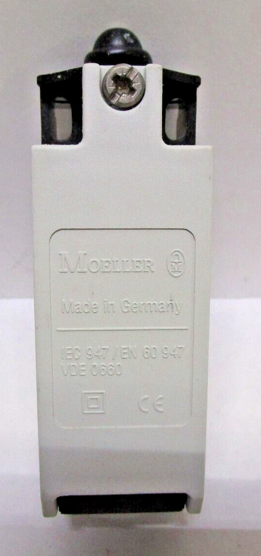 MOELLER AT12-7-I LIMIT SWITCH, NARROW BODY, MOUNTABLE