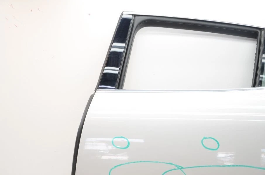 Carcasa puerta trasera izquierda conductor Porsche Panamera 970 2010-2016 4,8 L Foto 2 de 4