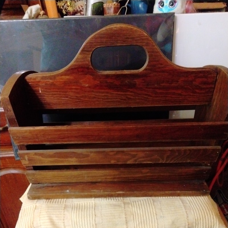 Solid Oak Magazine Newspaper Rack Floor , Dark Walnut Finish 1 Slat Missing 