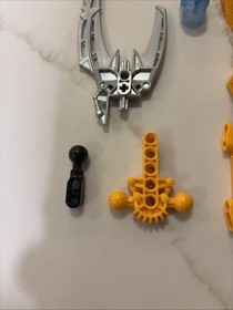 LEGO Bionicle 8989 Mata Nui Glatorian Legend Parts Lot With Blade & Mask