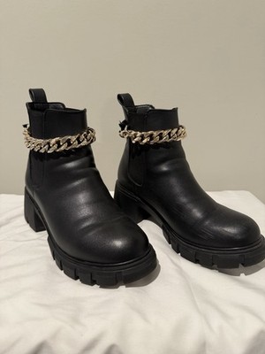 Steve Madden Black Boots Hamlet with Gold Chain - Size 8.5 - Great Condition