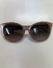 GUCCI Sunglasses - Impeccable Condition - Luxury Women's Accessory Classic GUCCI