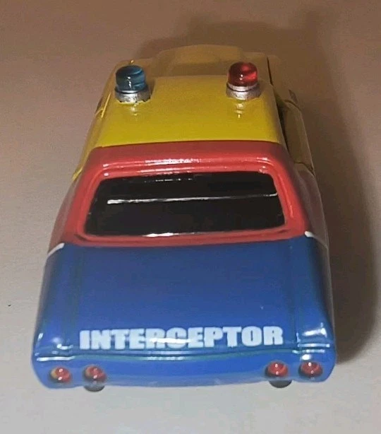 2011 JOHNNY LIGHTNING MAD MAX MFP INTERCEPTOR 1971 CHEVY CHEVELLE SS RARE  - Image 4 of 4