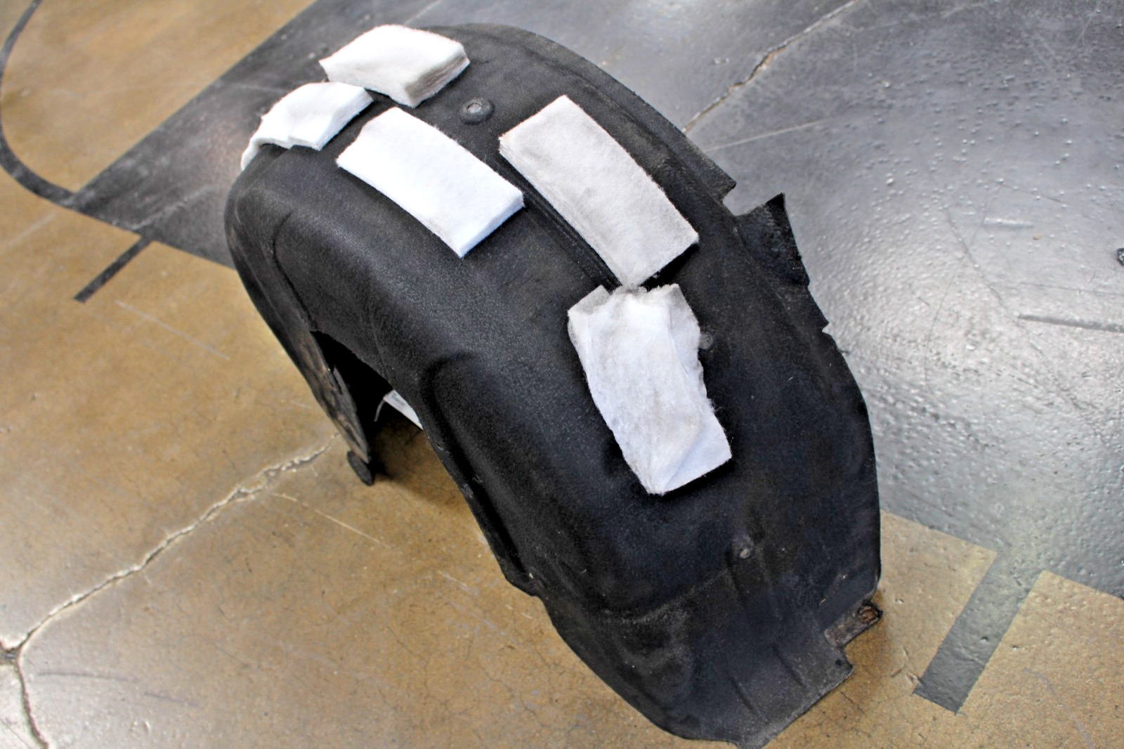 Maserati GranTurismo Rear Right Fender liner P/N 82216700
