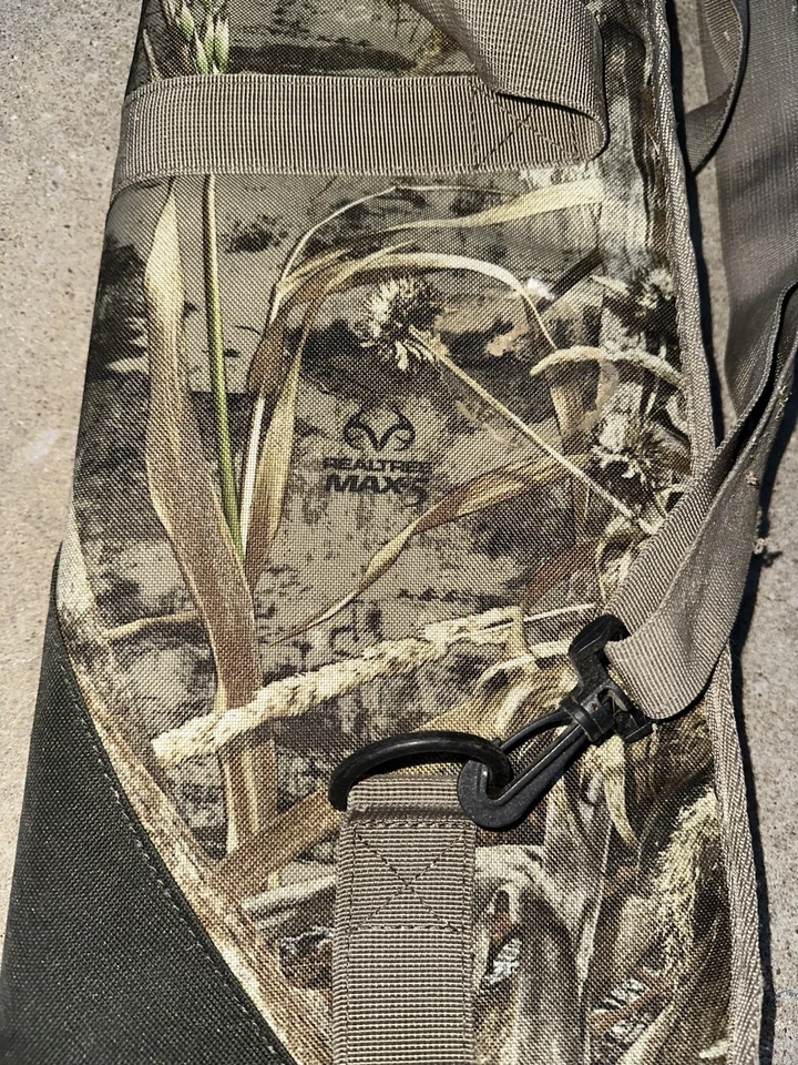 Estuche para pistola de vuelo Cabela’s Northern 52 pulgadas camuflaje Foto 3 de 4