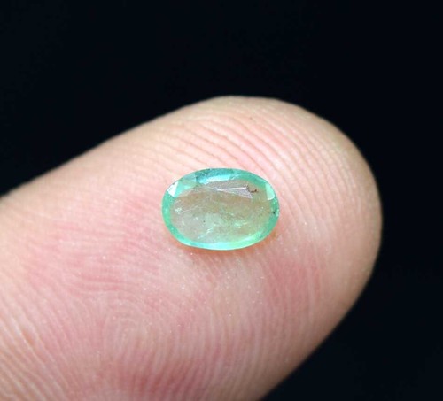 0.40 Cts. 100% Natural Zambian Emerald Oval Faceted Cut Loose Gemstone For Ring - Picture 2 of 3