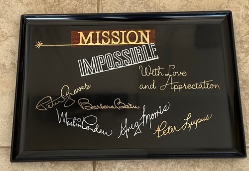 VINTAGE 60ER MISSION IMPOSSIBLE TV SHOW CAST & CREW COUROC SIGNIERT TABLETT GESCHENK PROMO