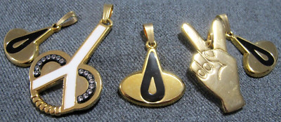 Vintage 80's black enamel + V hand + jeweled white enamel goldtone 5 pendants