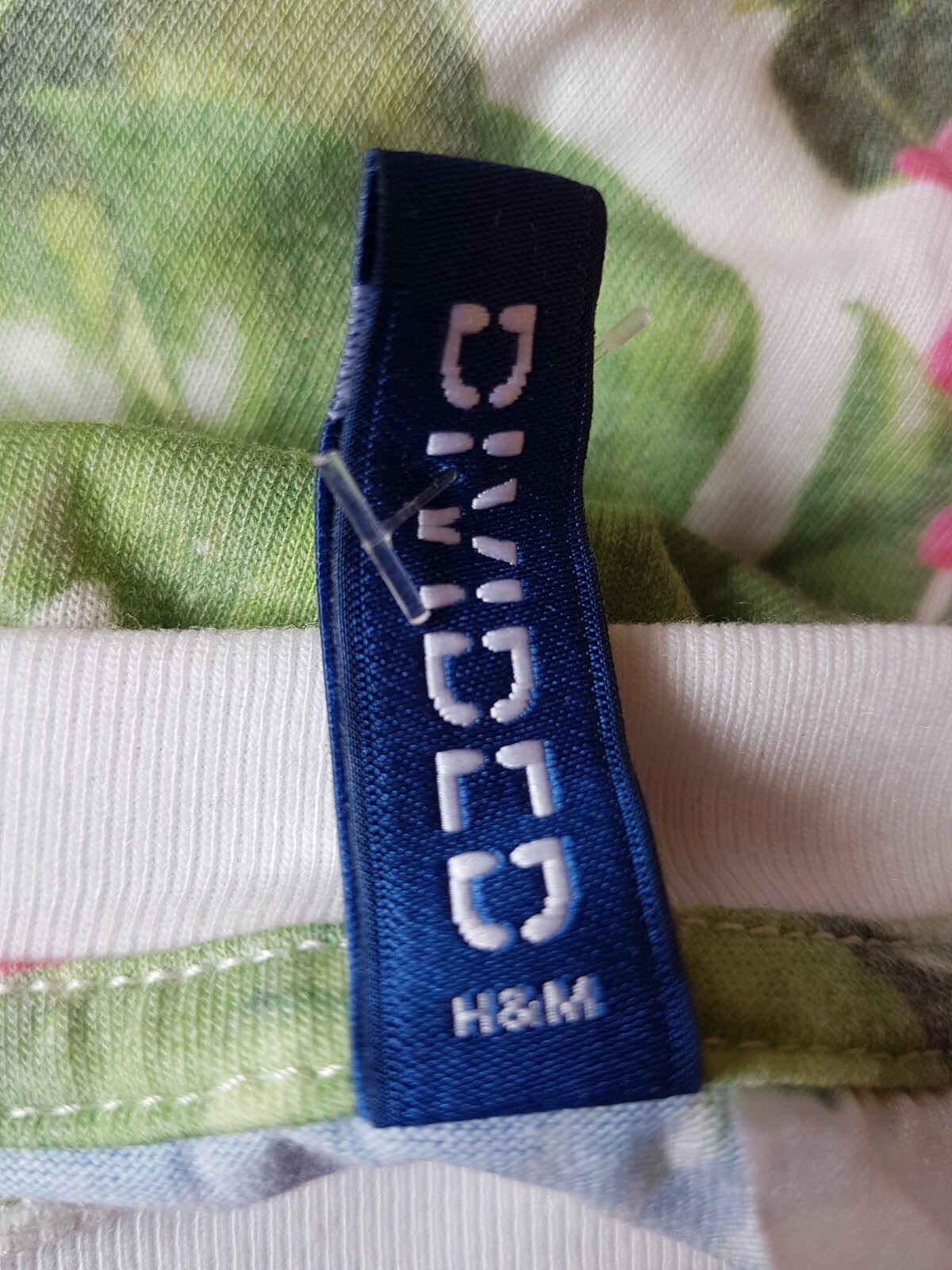 H&M Women's Green Floral Patterned T-Shirt Size 8-10 thumbnail 4