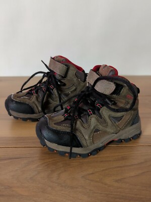 Outland Outdoor Boys Leather Waterproof Boots/Shoes Size 8 toddler 