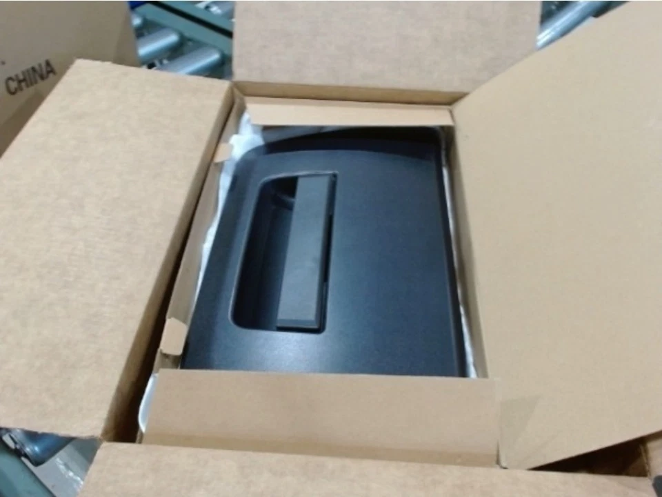 Manija de puerta trasera para Nissan Frontier 2005-2012 con provisión de emblema negra Foto 2 de 3