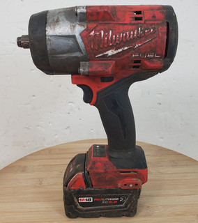 Milwaukee Cordless 1/2" Square Drive Impact Wrench 2967 20 18v Battery
